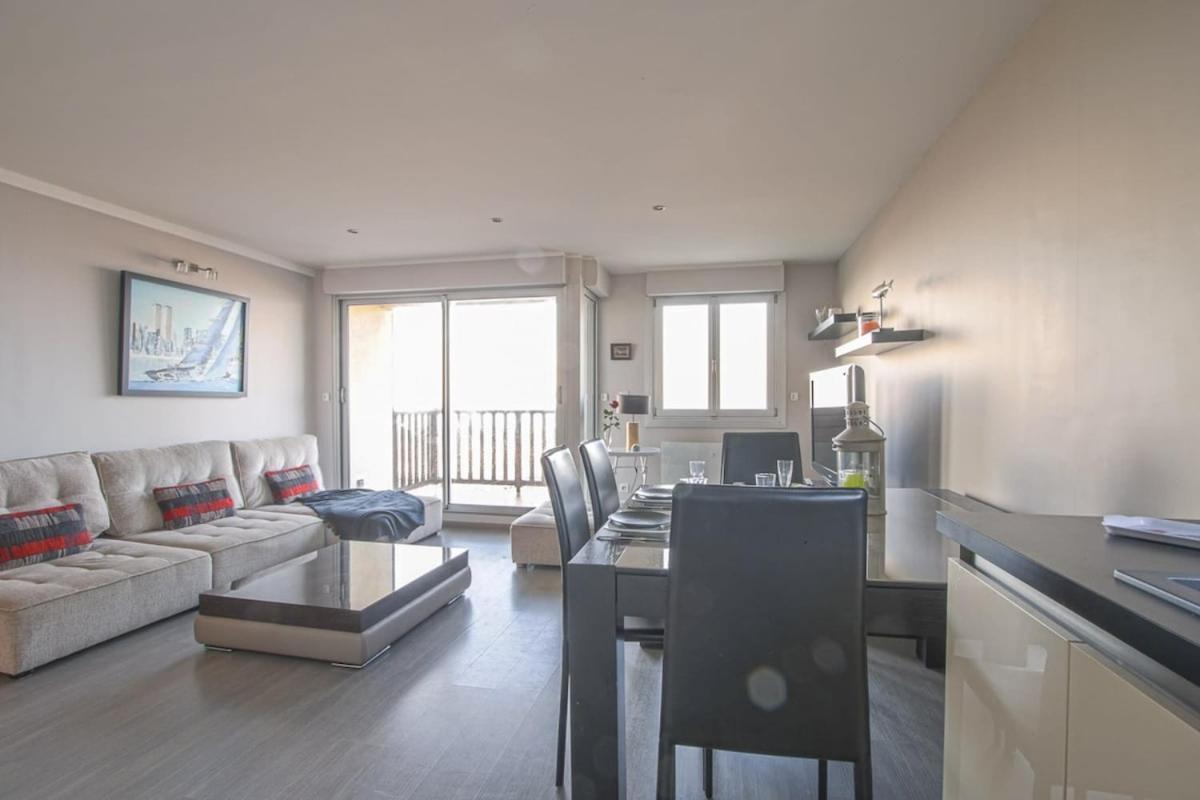 Apartment Face A La *